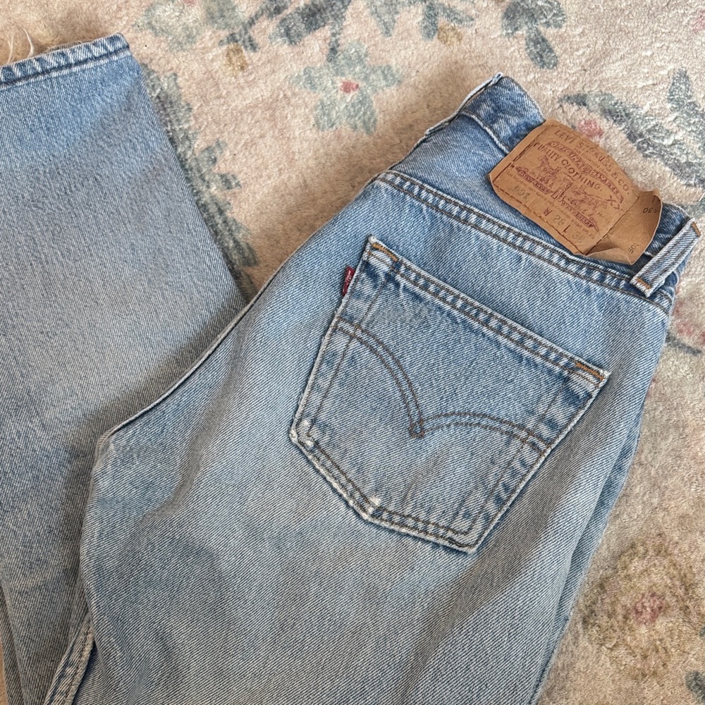 Vintage 501 Levi Jeans in Light Blue